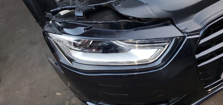 Nose cut + Hood + Fender Audi A4 used in Sharjah — photo 2