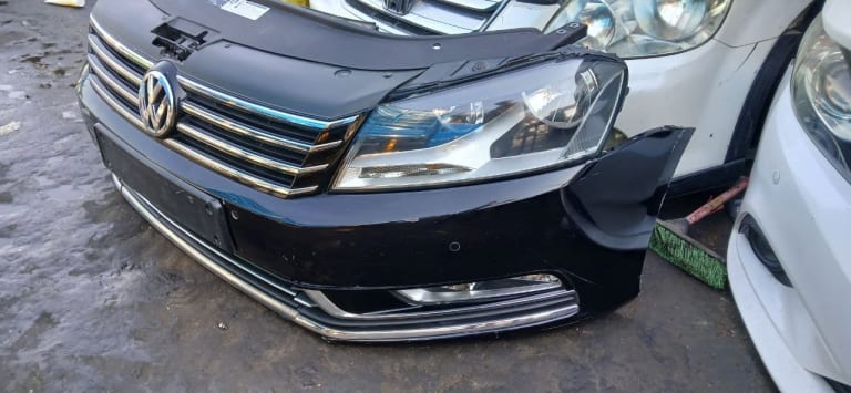 Nose cut Volkswagen Passat B7 used in Sharjah — photo 2