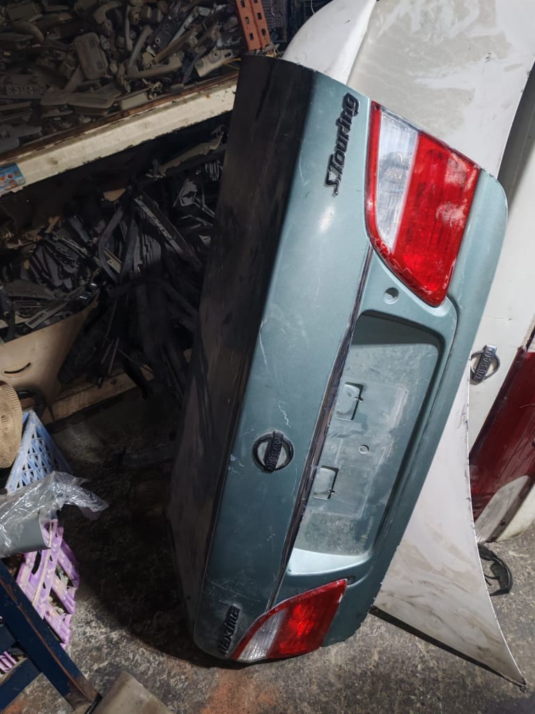 Door Nissan Maxima