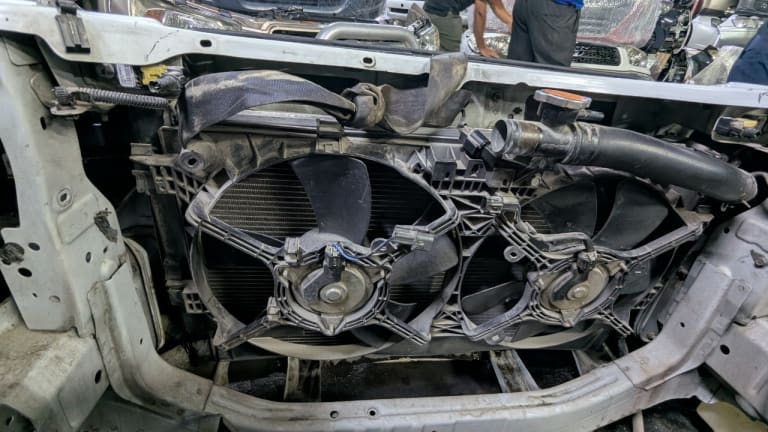Nose cut Mitsubishi Outlander used in Sharjah — photo 5