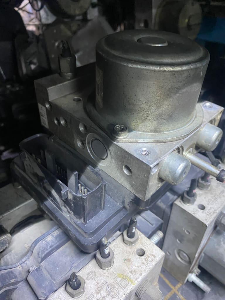 ABS module Nissan used in Sharjah — photo 2