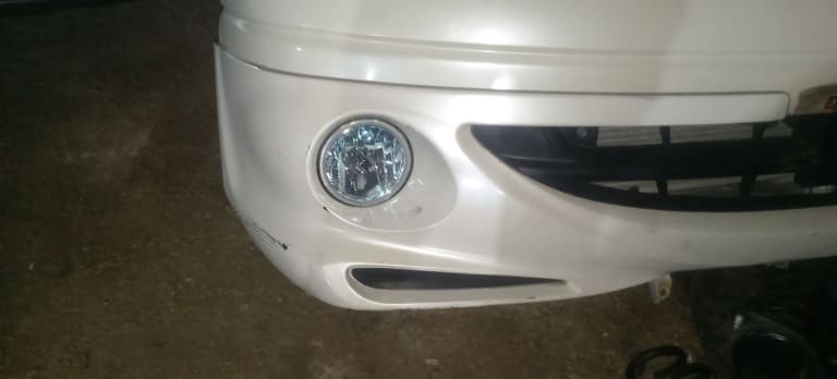 Nose cut + Hood Toyota Estima used in Sharjah — photo 2