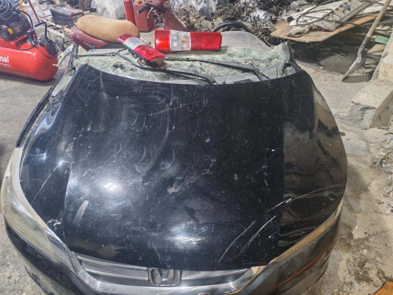 Nose cut + Hood Honda Accord used in Sharjah — photo 4