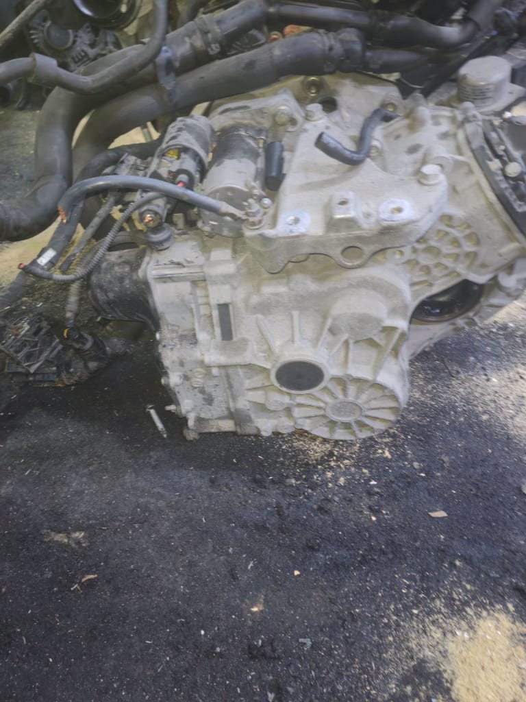 AT + Engine Volkswagen CBZ DSG7 used in Sharjah — photo 3