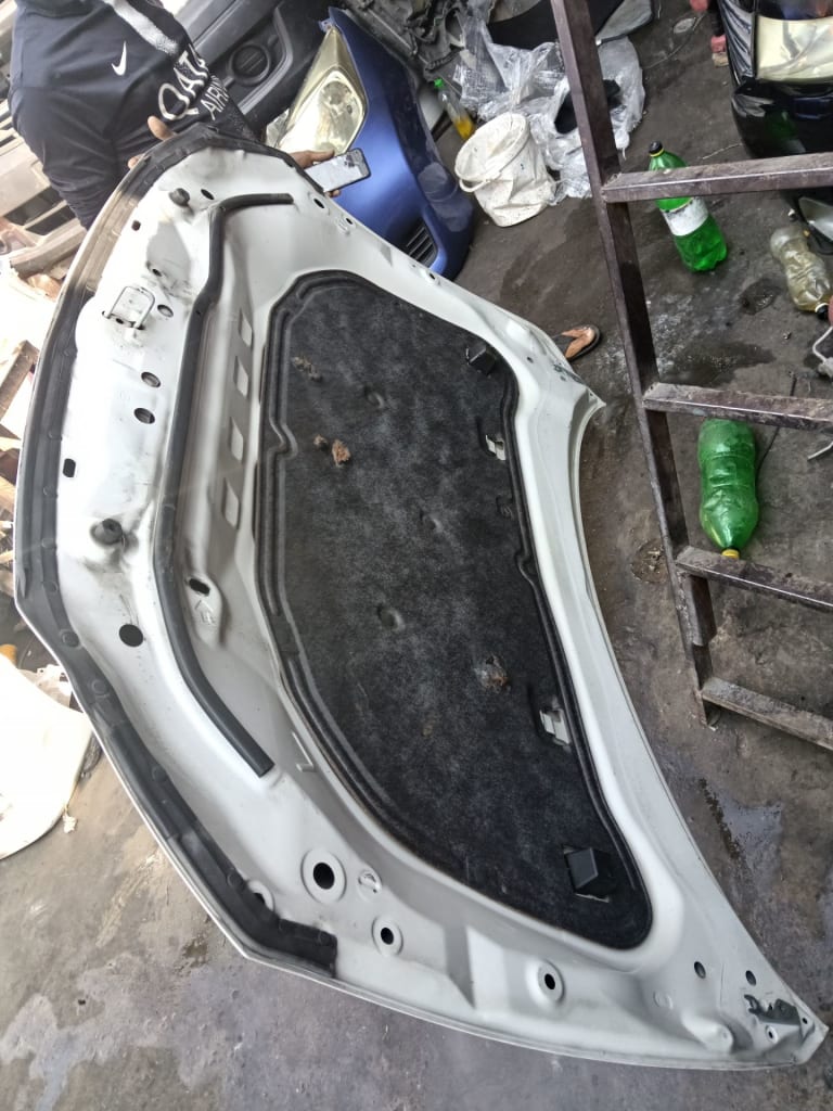 Hood Mazda Atenza used in Sharjah — photo 3