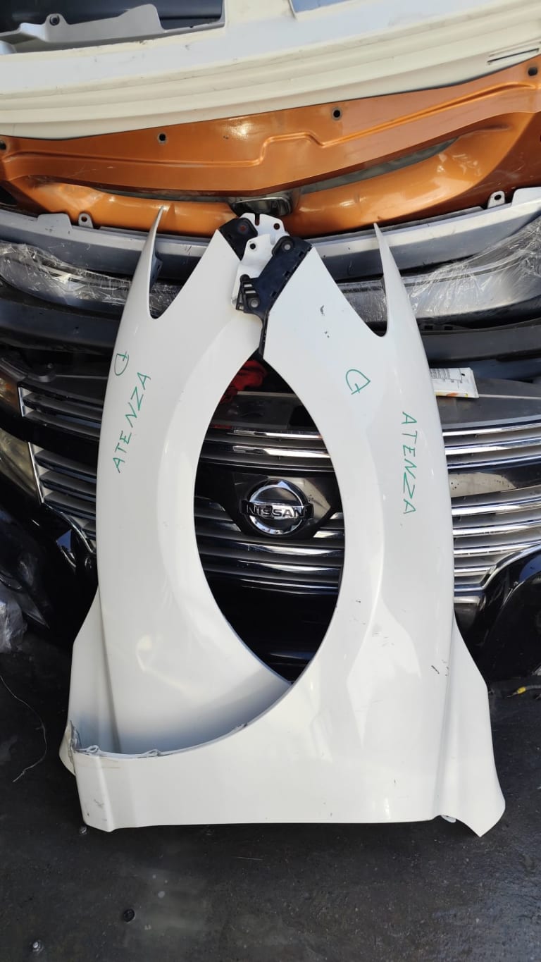 Mazda Atenza Крылья 2шт