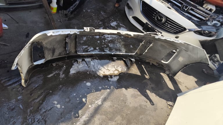 Bumper Toyota Estima used in Sharjah — photo 6