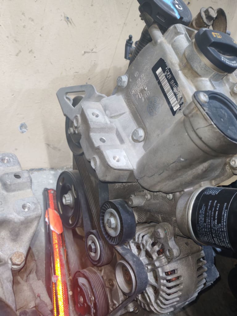 Engine + AT Volkswagen CLR used in Sharjah — photo 2