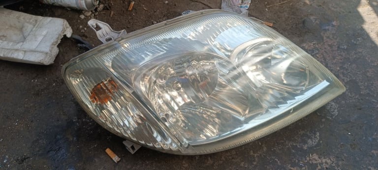 Headlights Toyota Corolla used in Sharjah — photo 9