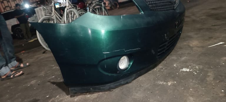 Bumper + Grille Toyota Corolla Spacio used in Sharjah — photo 2