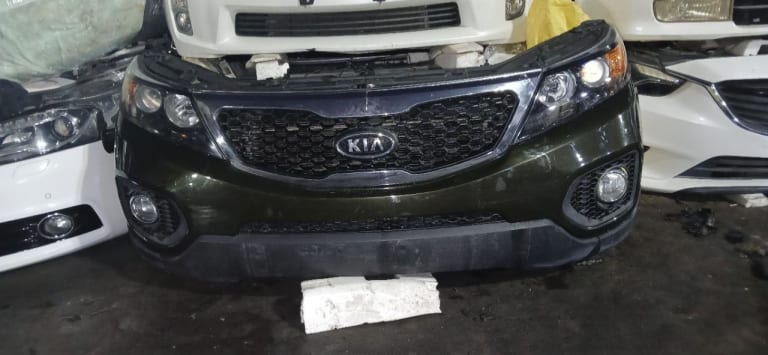Nose cut Kia Sorento