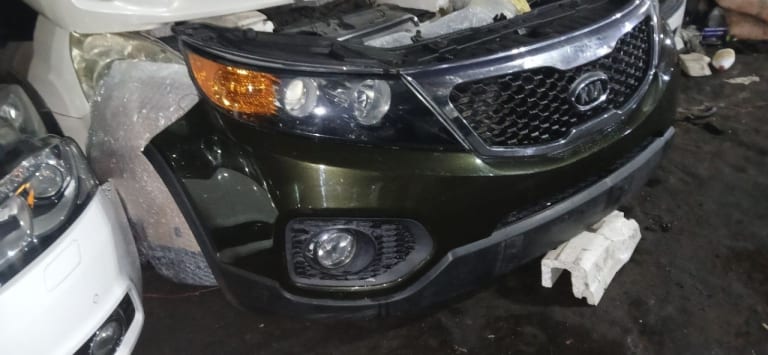 Nose cut Kia Sorento used in Sharjah — photo 2