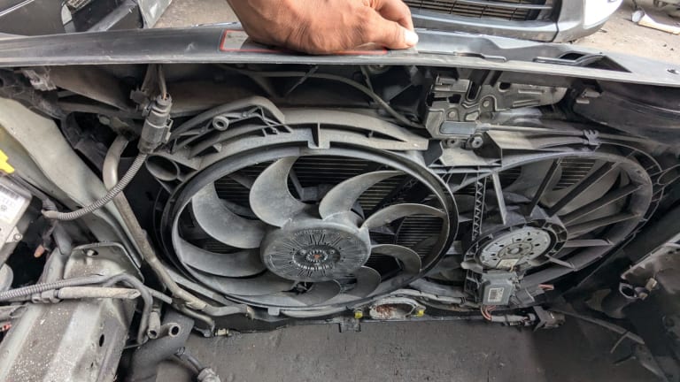 Nose cut Audi A6 used in Sharjah — photo 4