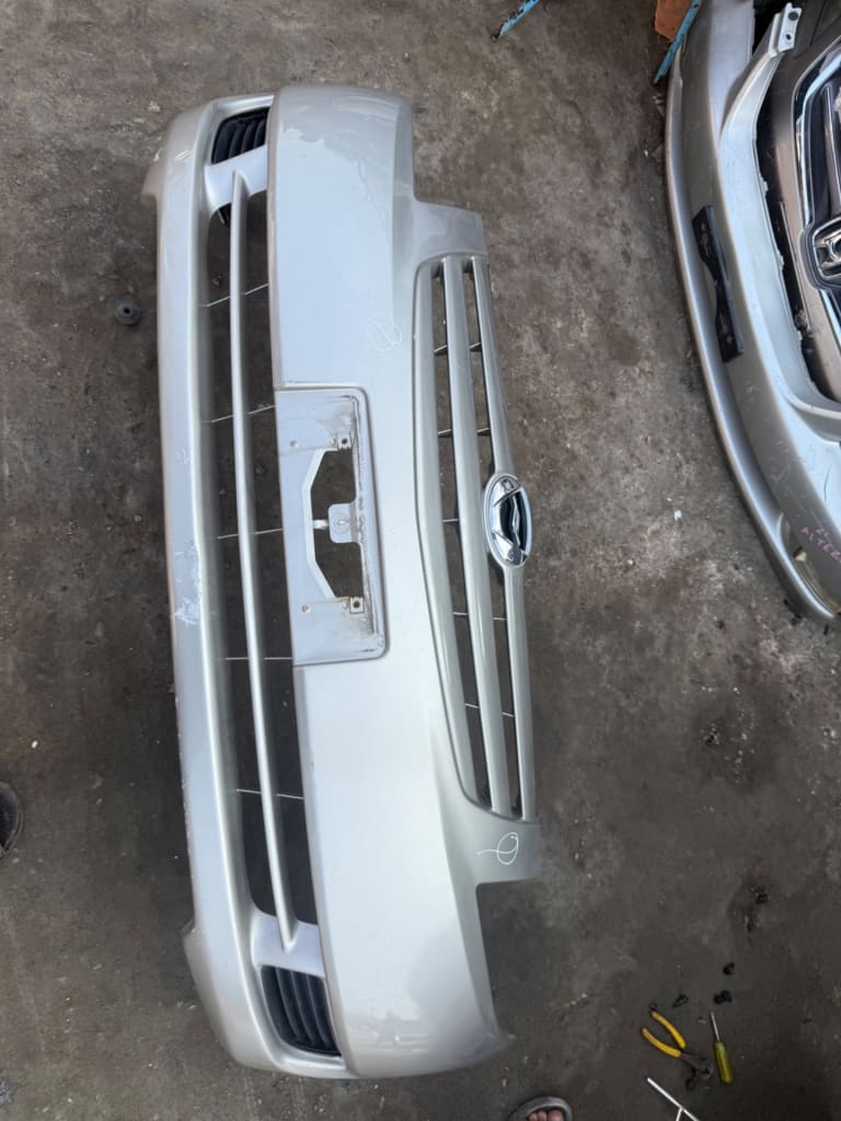 Bumper + Grille Toyota Corolla Spacio used in Sharjah — photo 2