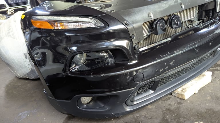 Nose cut Jeep Cherokee