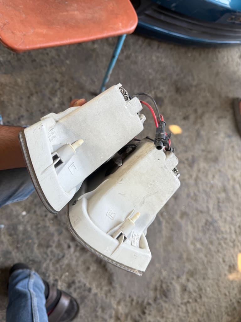 Toyota Premio Fog Lights (x2) used in Sharjah — photo 2