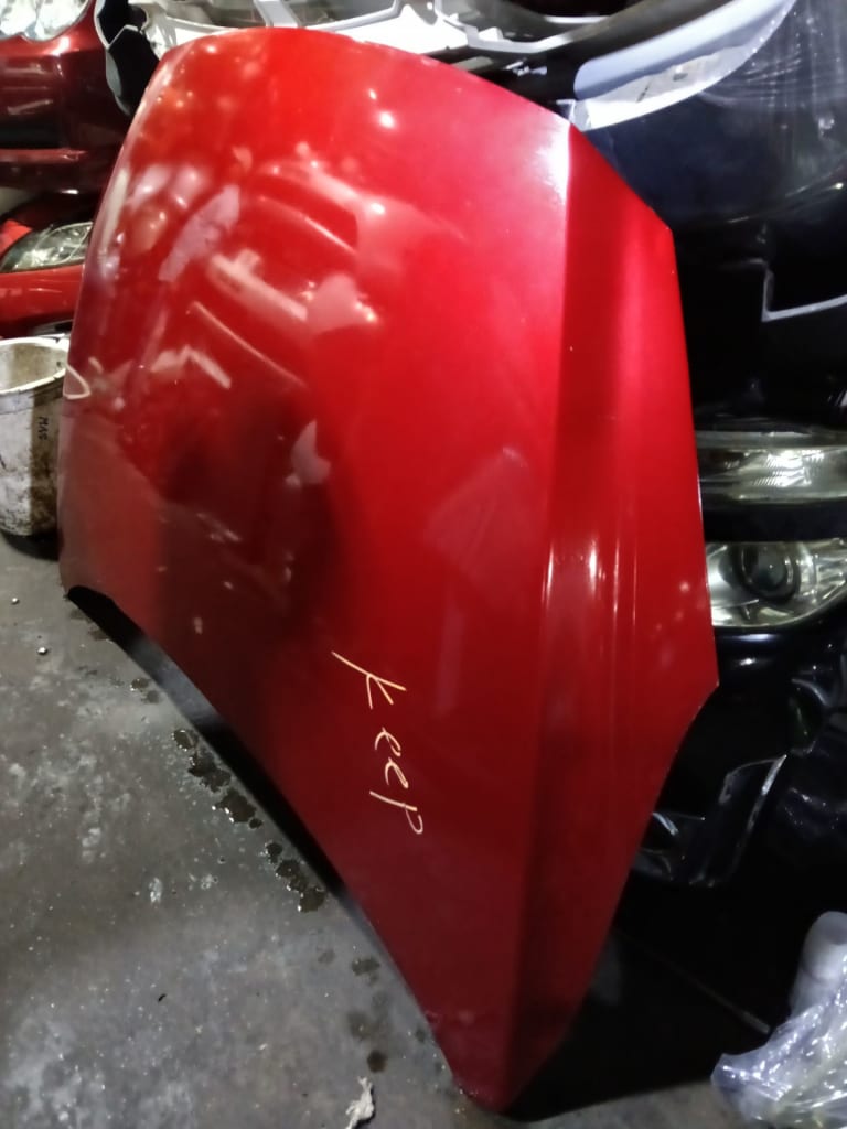 Mazda Demio Капот 