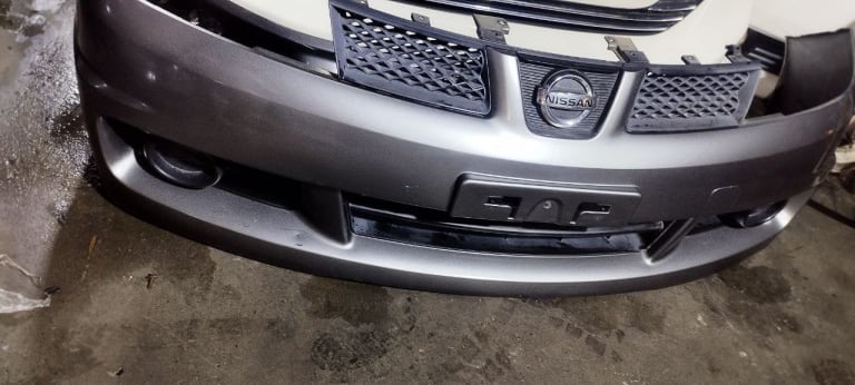 Nissan Wingroad Бампер передний, решетка 