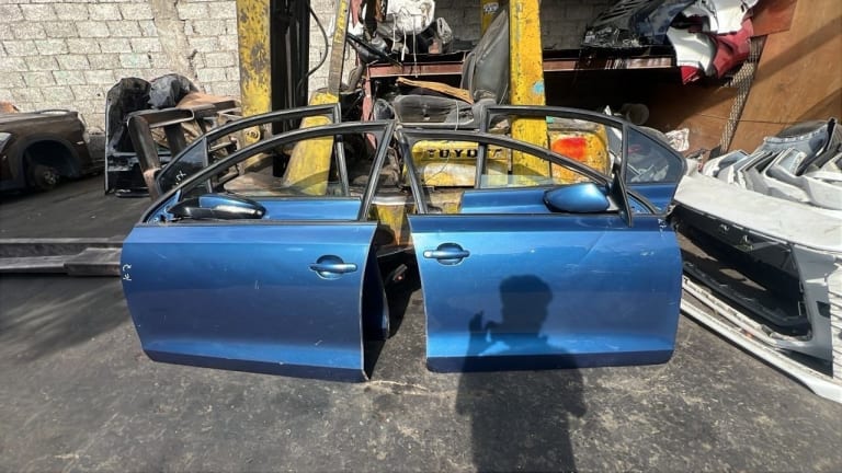 Nose cut + Hood + Fender Volkswagen Jetta used in Sharjah — photo 16