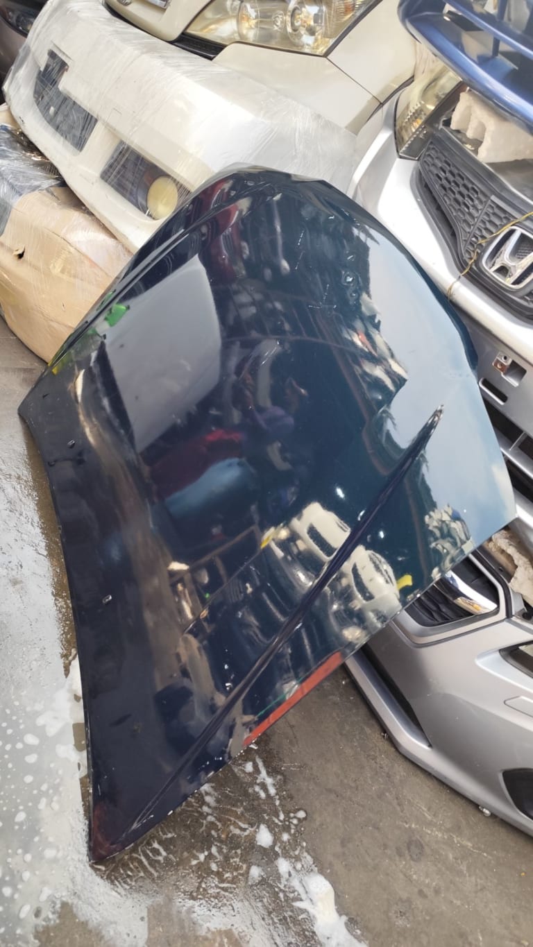 Hood Toyota Corolla used in Sharjah — photo 2