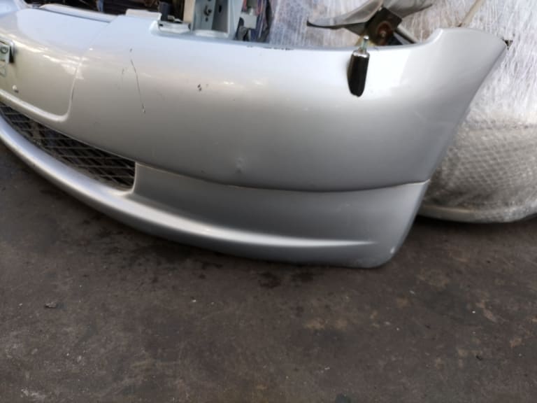 Bumper + Headlights Toyota Vitz used in Sharjah — photo 12