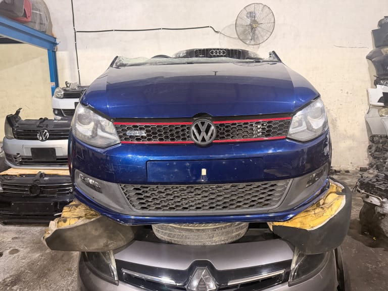 Volkswagen Polo GTI Ноускат,капот