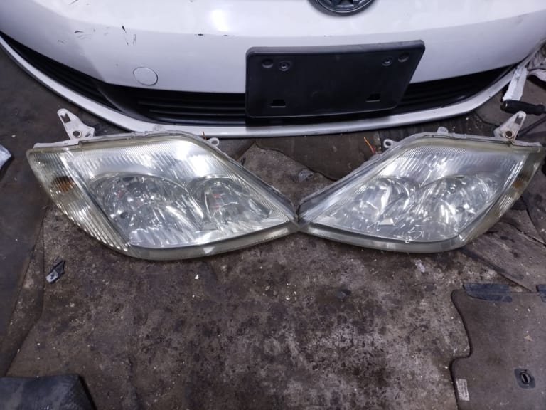 Headlights Toyota Corolla used in Sharjah — photo 11