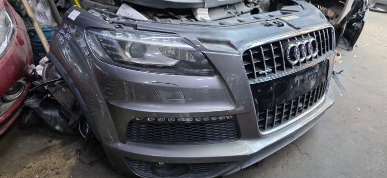 Nose cut Audi Q7 used in Sharjah — photo 2