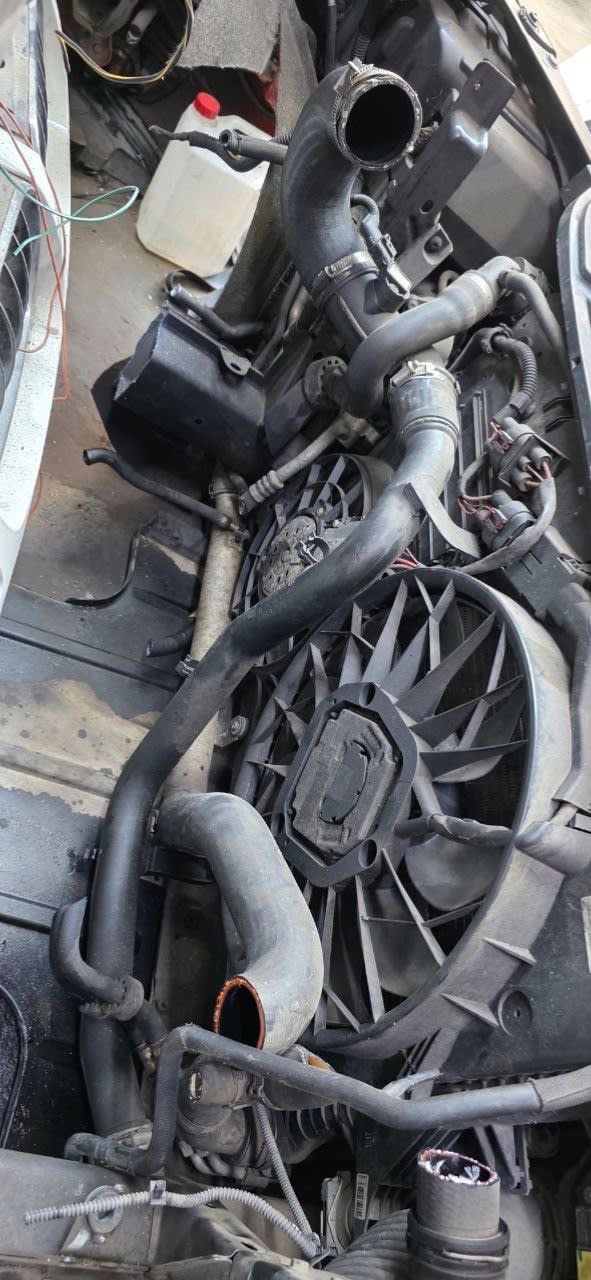 Nose cut Audi Q7 used in Sharjah — photo 9