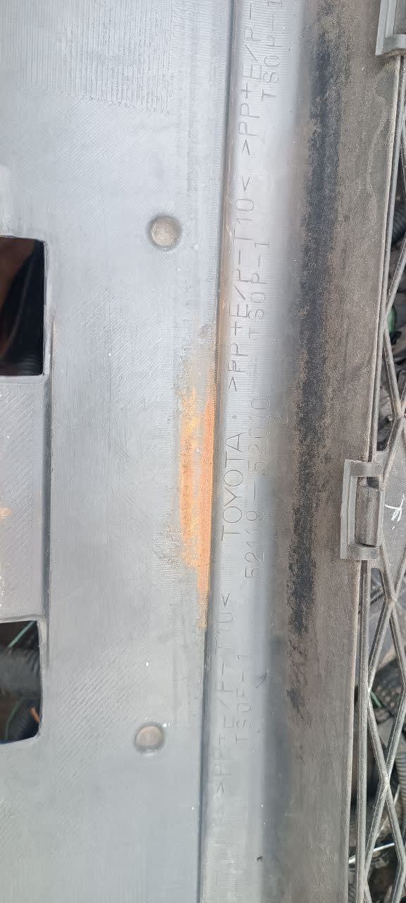 Bumper Toyota Vitz used in Sharjah — photo 8