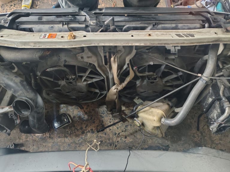 Nose cut Mazda Tribute used in Sharjah — photo 4