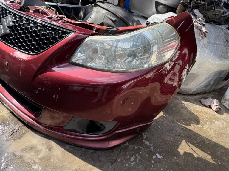 Nose cut Suzuki SX4 used in Sharjah — photo 2
