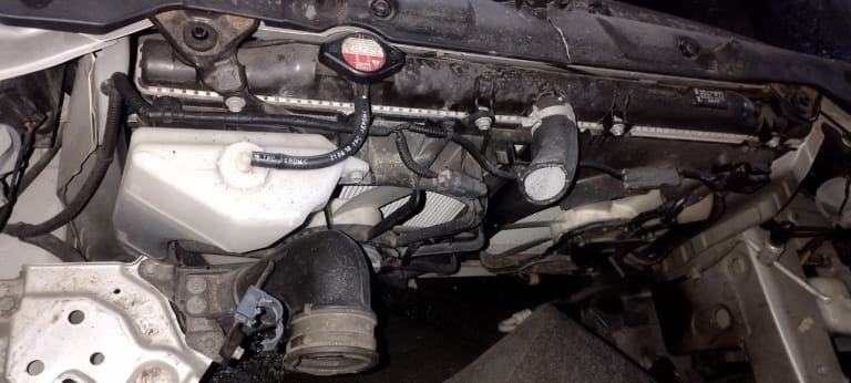 Nose cut Honda Stream used in Sharjah — photo 5