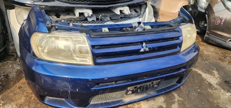 Mitsubishi Mirage Ноускат 