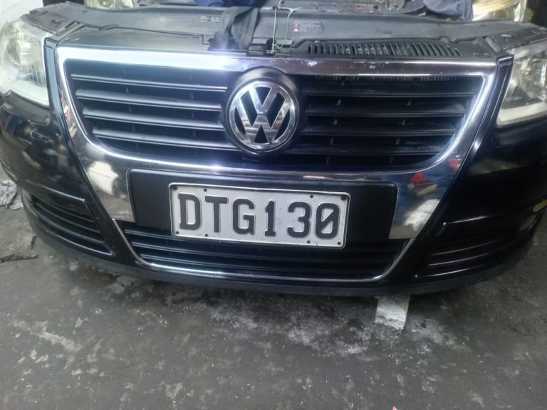 Nose cut Volkswagen Passat B6 used in Sharjah — photo 2