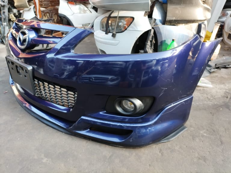 Bumper + Grille Mazda 6 used in Sharjah — photo 2