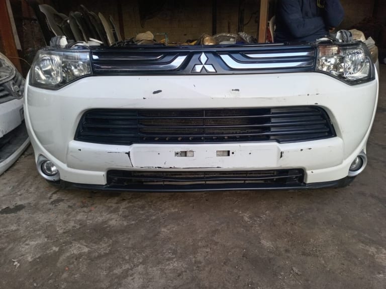 Mitsubishi Outlander Ноускат 