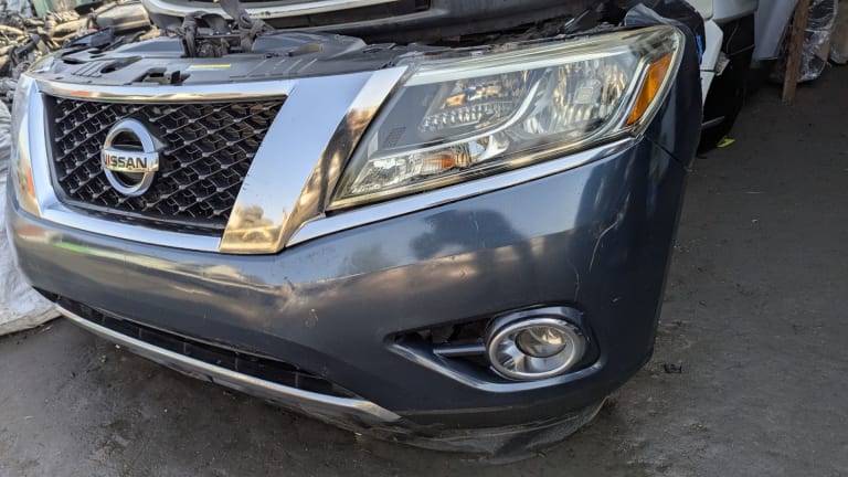 Nissan Pathfinder Ноускат 