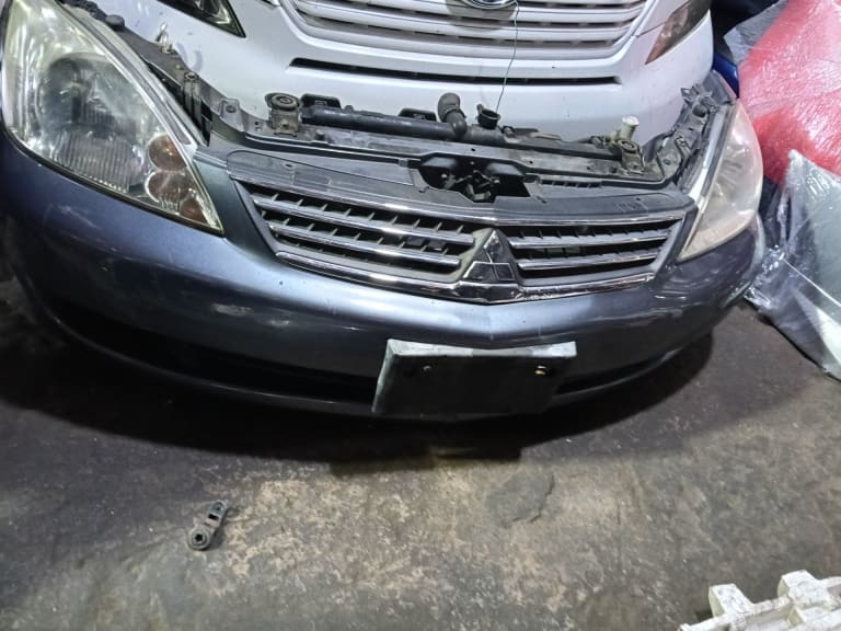 Mitsubishi Lancer Ноускат 
