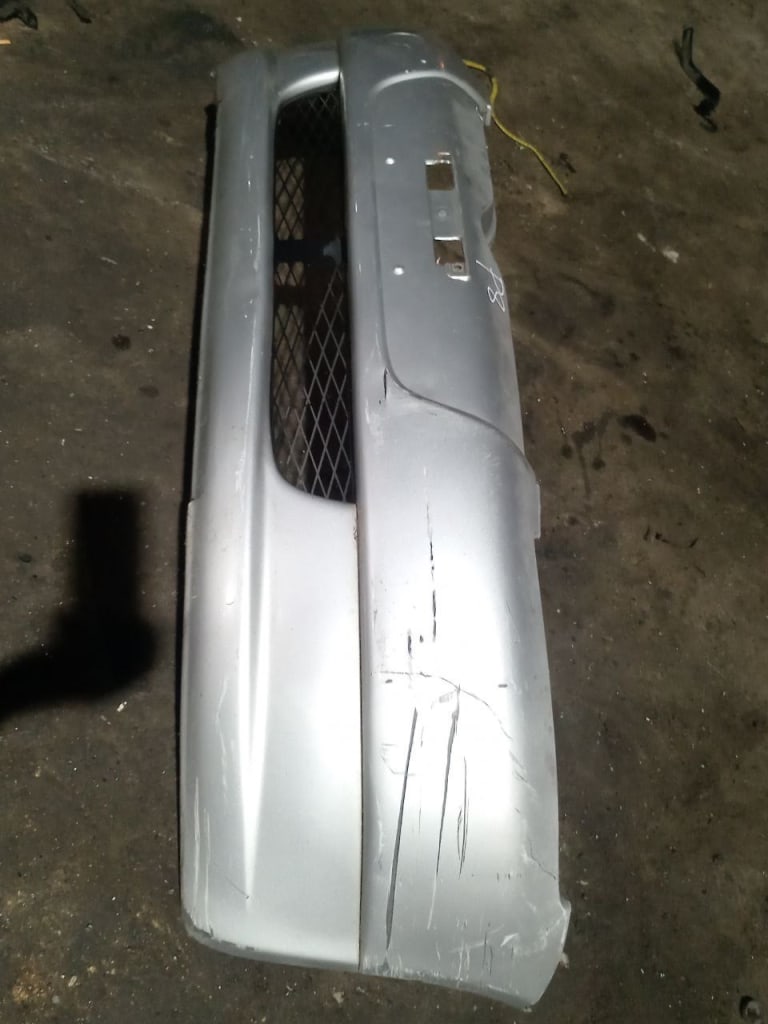 Bumper Toyota Vitz used in Sharjah — photo 2