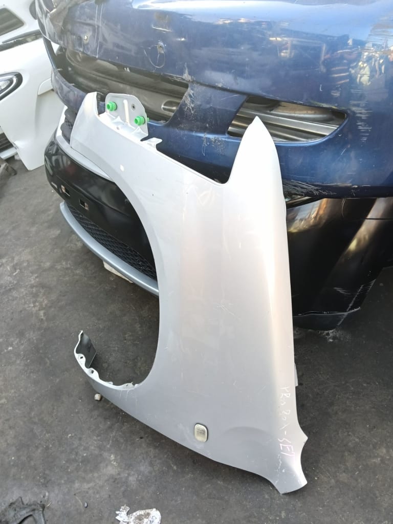 Toyota Probox Крыло 1шт