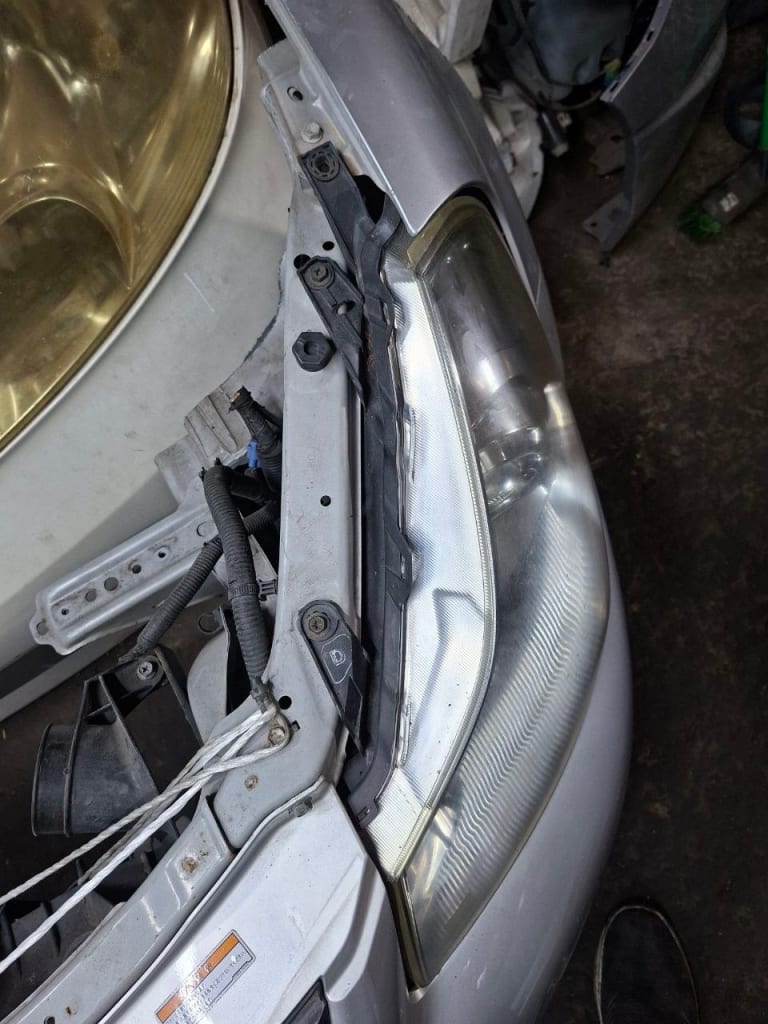 Nose cut Suzuki SX4 used in Sharjah — photo 2