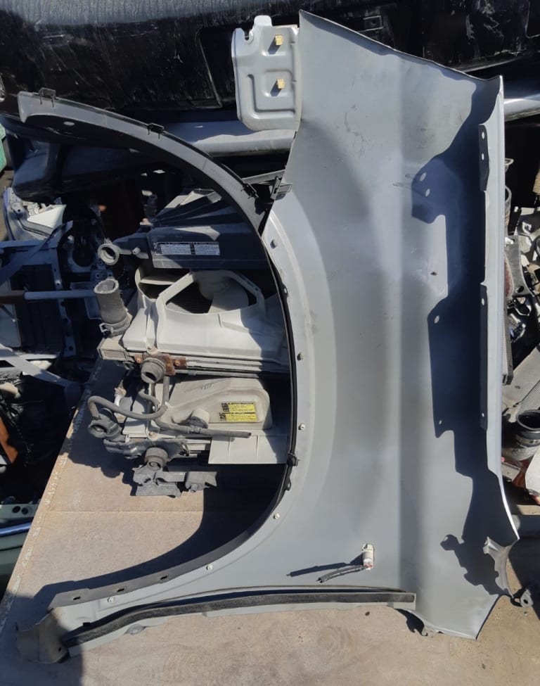 Nose cut + Hood + Fender Nissan X-Trail used in Sharjah — photo 11