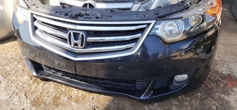 Nose cut Honda Accord used in Sharjah — photo 2