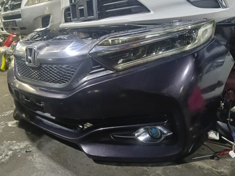 Nose cut Honda Shuttle used in Sharjah — photo 2
