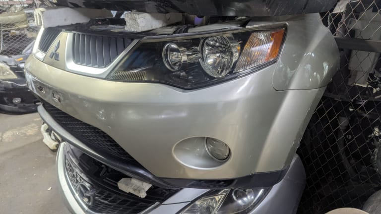 Mitsubishi Outlander Ноускат 