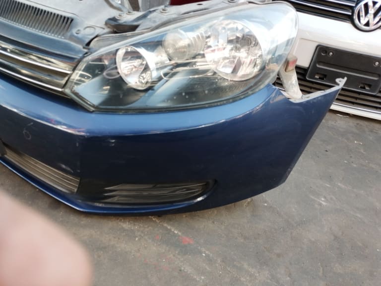 Nose cut Volkswagen Golf 6 used in Sharjah — photo 2
