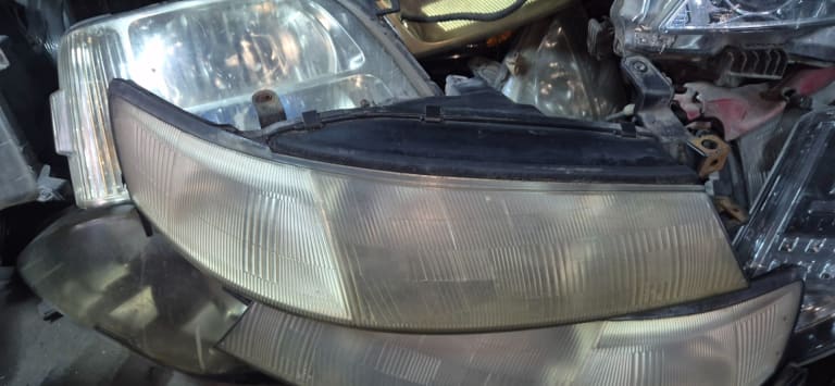 Headlights + Mirror + Tail lights Toyota used in Sharjah — photo 8