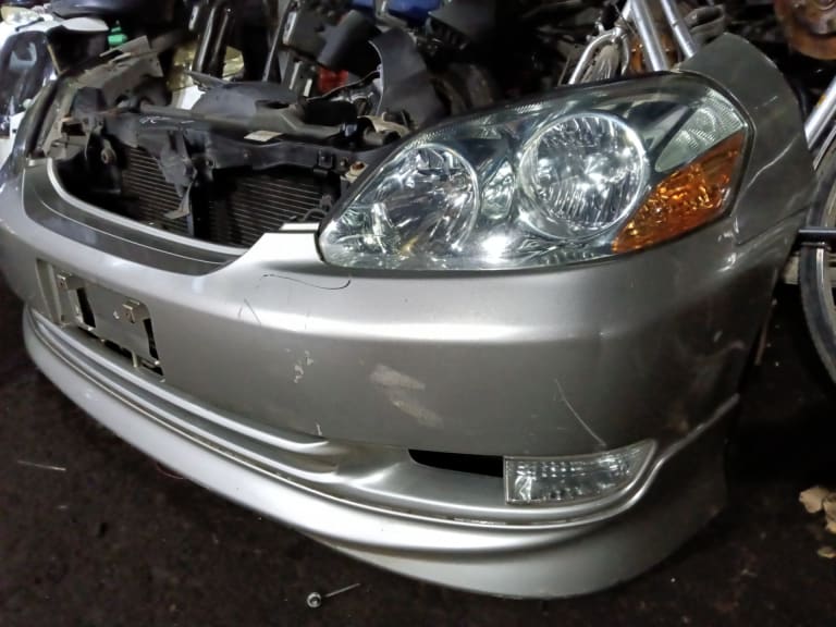 Nose cut Toyota Mark II used in Sharjah — photo 2