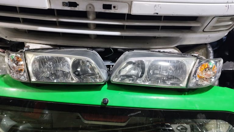 Headlights Mazda Premacy